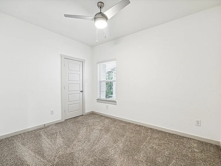 3004 Ludgate Hill Ln — Photo 9