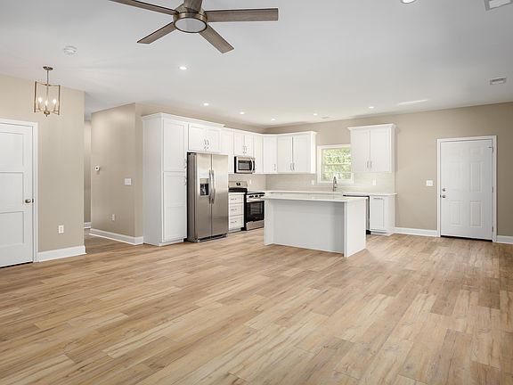 3rd image of 519 N Fulton St