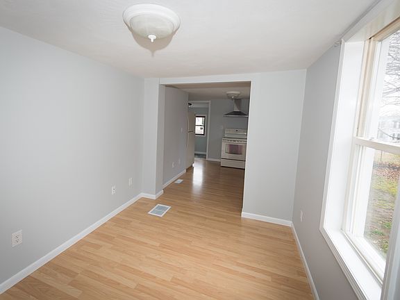 Dining Area Reverse View