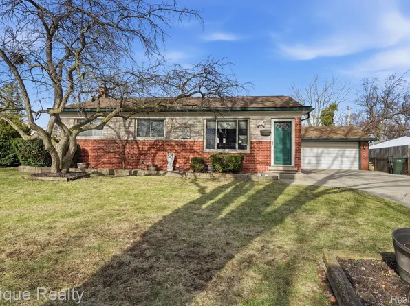 12068 Amber Ct, Sterling Heights, MI 48312