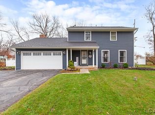 66 Swan Lake Dr, Adrian, MI 49221