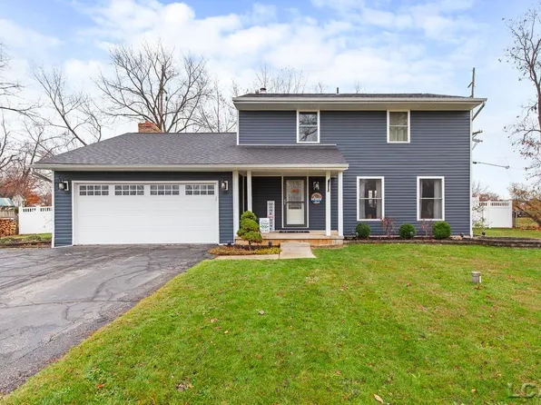 66 Swan Lake Dr, Adrian, MI 49221