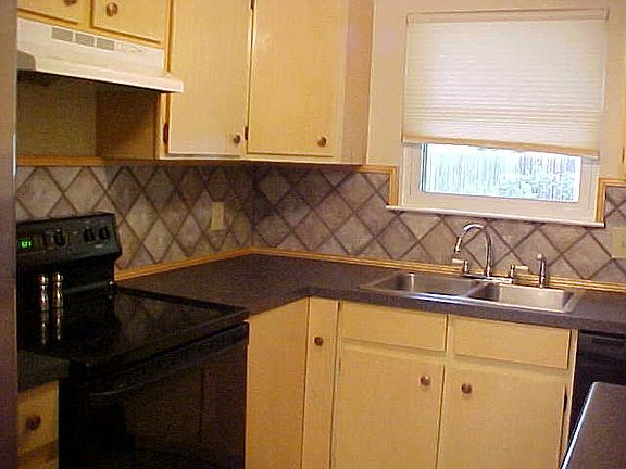 4th image of 111 N Glenwood Dr