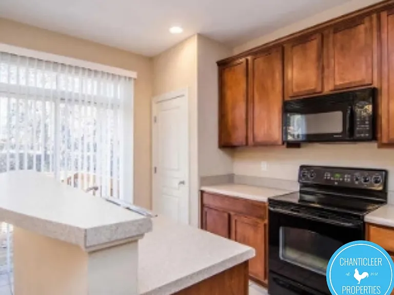 8034 Sycamore Hill Ln — Photo 3