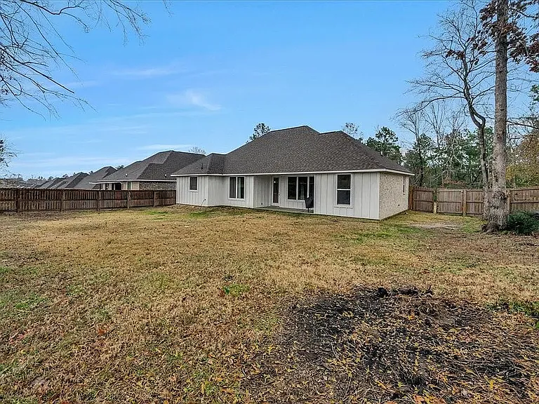 201 Shirey Dr — Photo 17