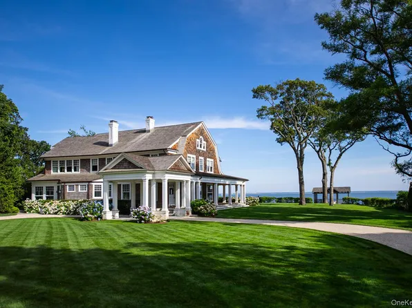 1140 Park Avenue, Mattituck, NY 11952