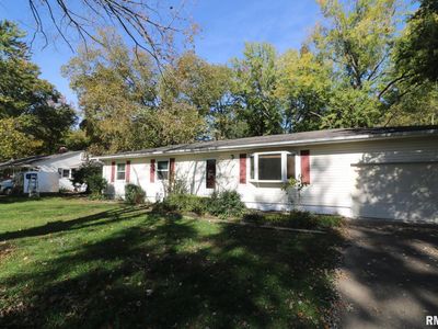 906 Valley Dr, Carterville, IL, 62918