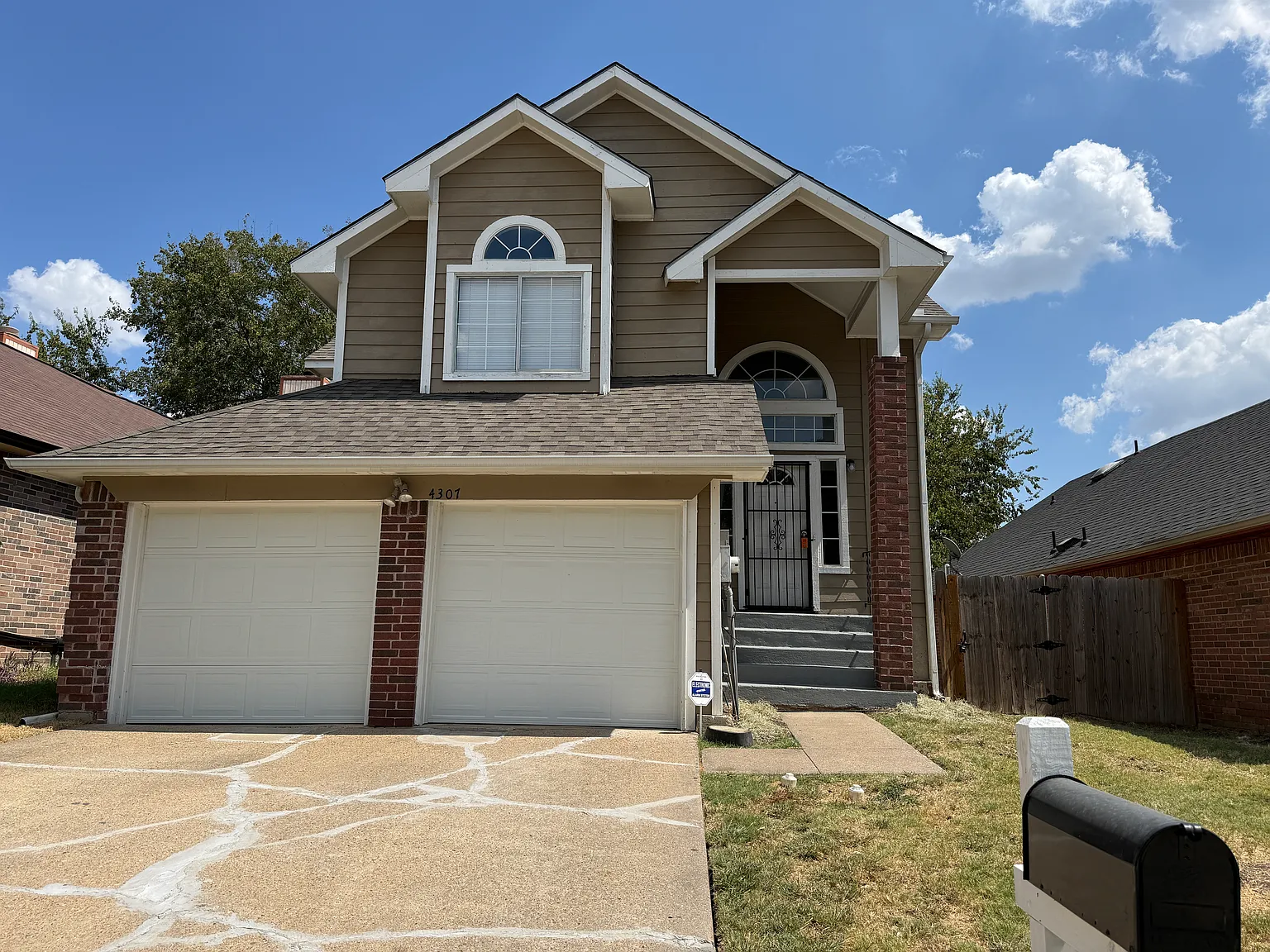 4307 Scardale Ln. Dallas, TX 75227 — Photo 1
