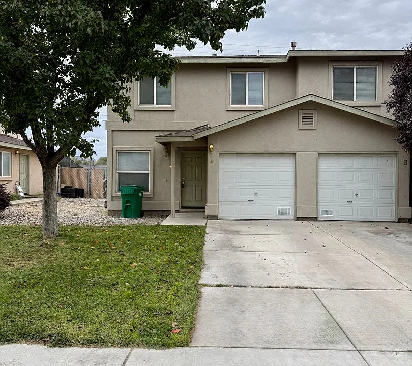 660 Sunny Ln