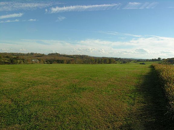 3rd image of Parkview Dr