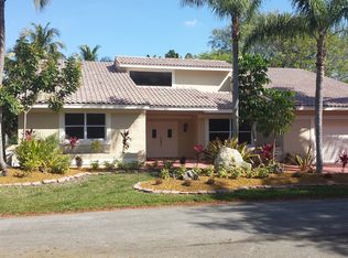 9821 SW 1st St, Plantation, FL 33324