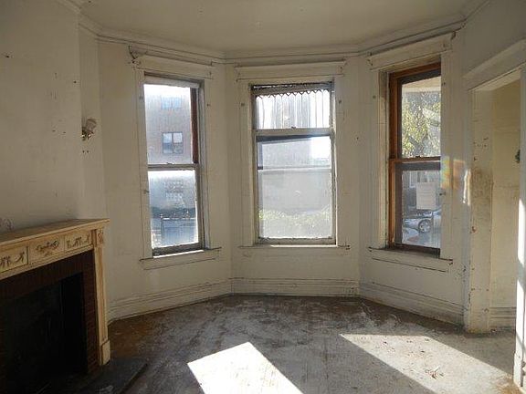 2nd image of 3416 W Grenshaw St