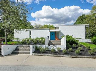 24 Winthrop Rd, Carnegie, PA 15106