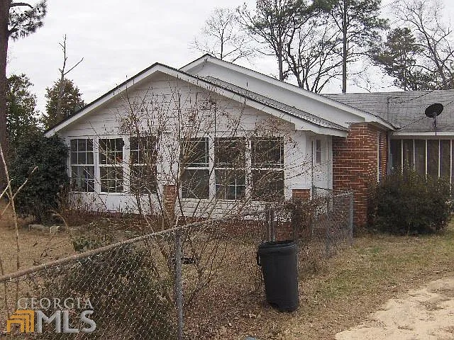 3641 Piedmont Cir photo 1