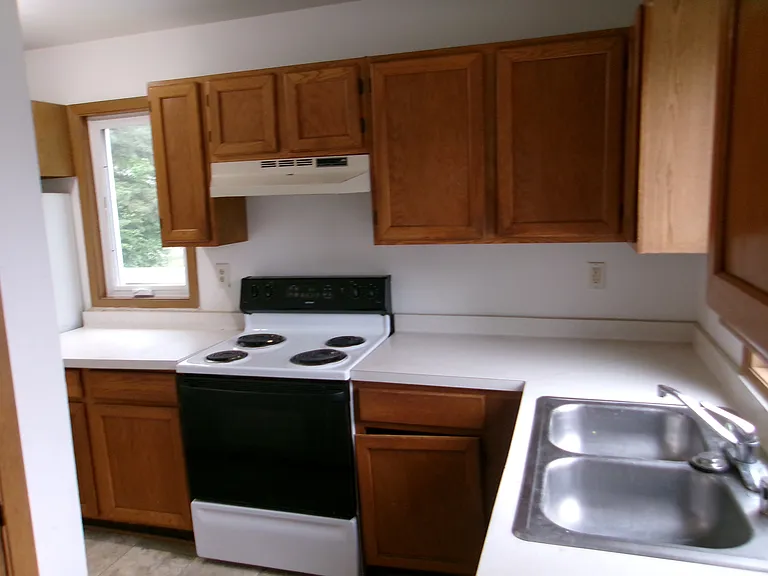 2000 Woodburn Rd #A — Photo 7