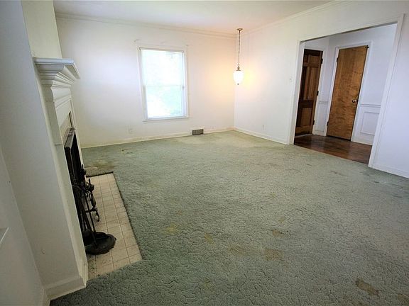 4th image of 3695 Guernsey Ave
