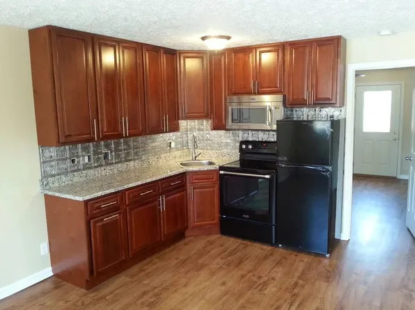 27 Rolling Pines Dr #27, Tell City, IN 47586