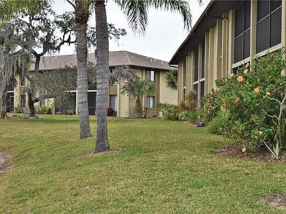 4th image of 4056 Oakview Dr Unit E4