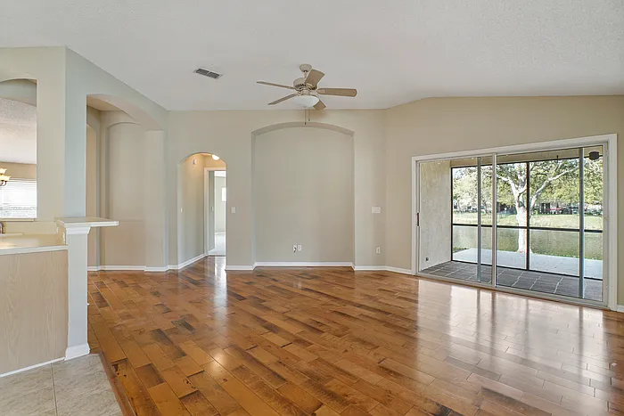 236 Sterling Hill Dr — Photo 4