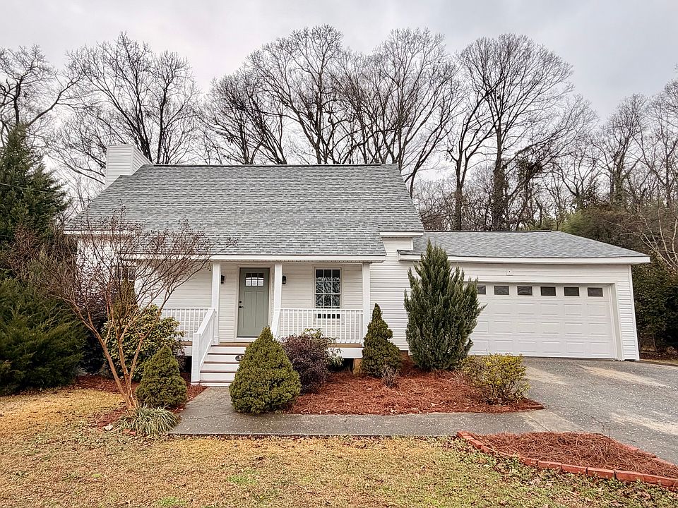 1st image of 8 Town And Country Dr