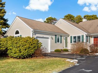 30 Bonwood Dr, Mashpee, MA 02649