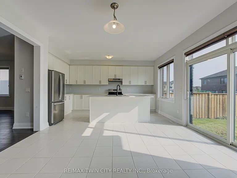 767 Queenston Blvd — Photo 11