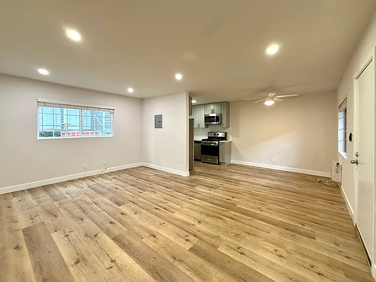 6938 Kester Ave #2 — Photo 12