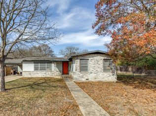 705 Campbell St, Lockhart, TX 78644