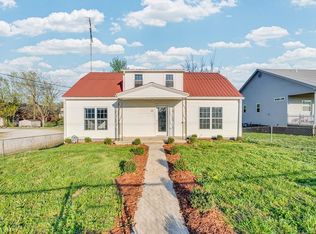 114 Moore St, Sparta, TN 38583