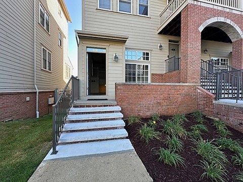 5th image of 178 Amys Walk #178
