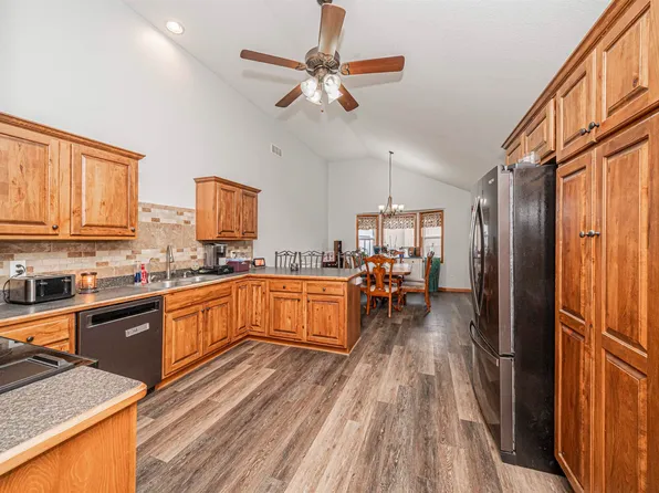 2714 Elm Creek Dr, Junction City, KS 66441