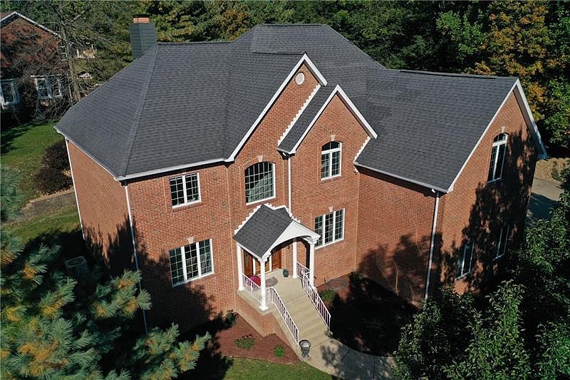 1st image of 111 Woodhaven Dr