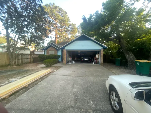 68 10th Ave, Shalimar, FL 32579