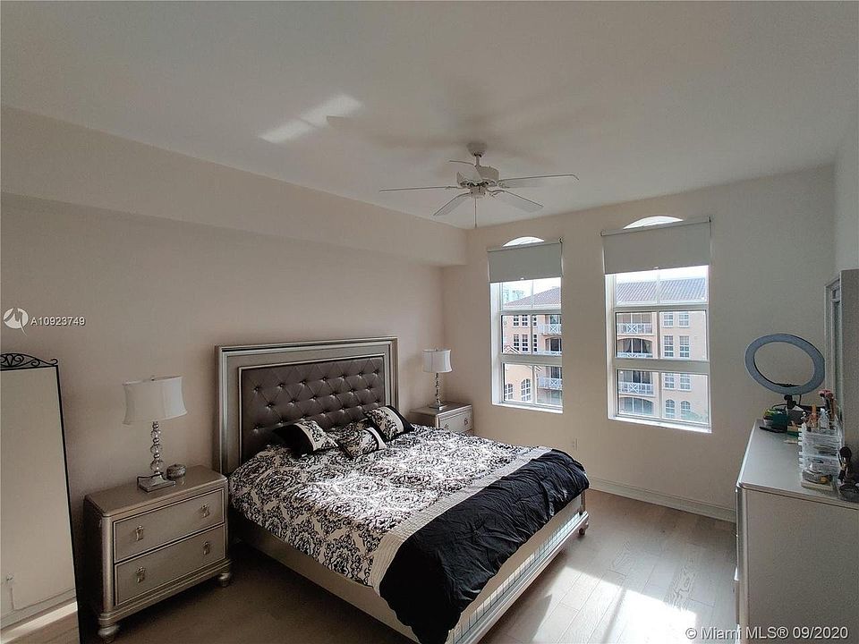 1st image of 3001 NE 185th St APT 620