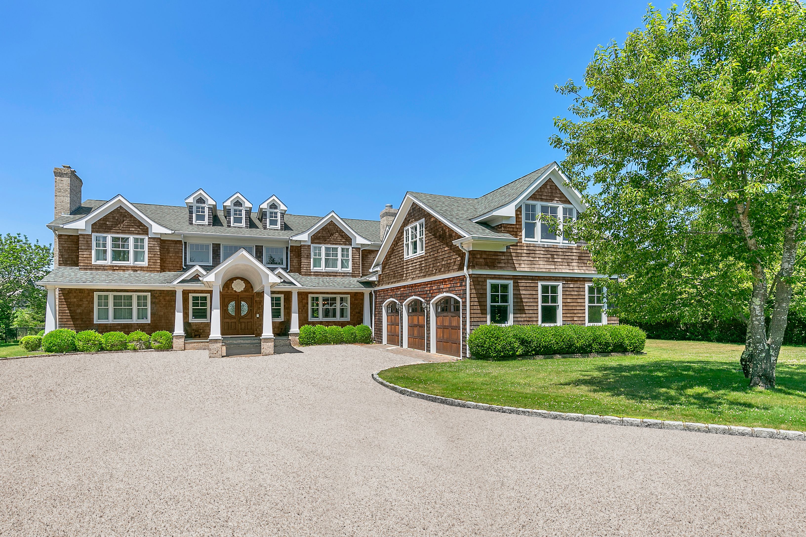 5 Pine Tree Ln, Westhampton, NY 11977 Out East