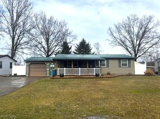 664 Santa Monica Dr, Youngstown, OH