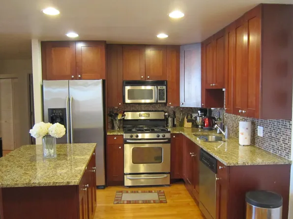 3900 N Pine Grove Ave APT 614, Chicago, IL 60613