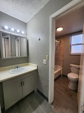 1363 Mobile St — Photo 10