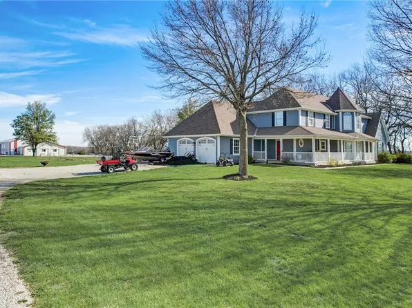 27130 W 215th St, Spring Hill, KS 66083