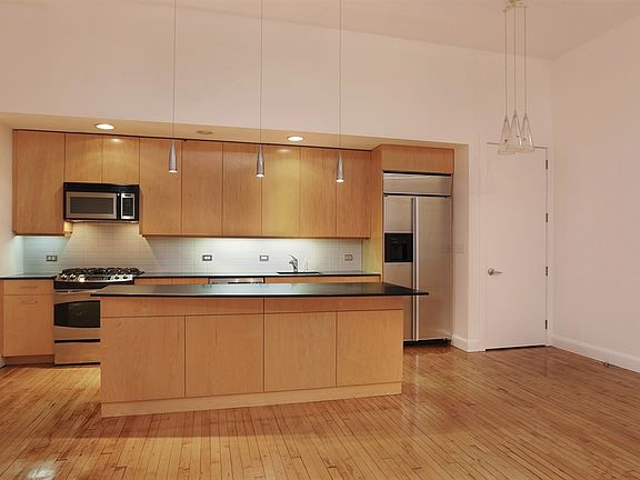 4th image of 65 W 13th St APT 5A