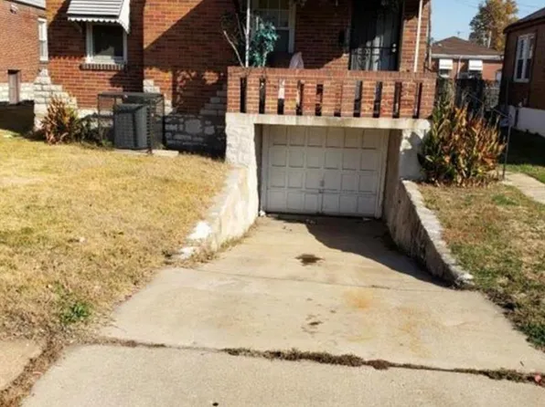 6325 Stratford Ave, Saint Louis, MO 63120