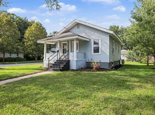 327 Lewis St NE, Rockford, MI 49341