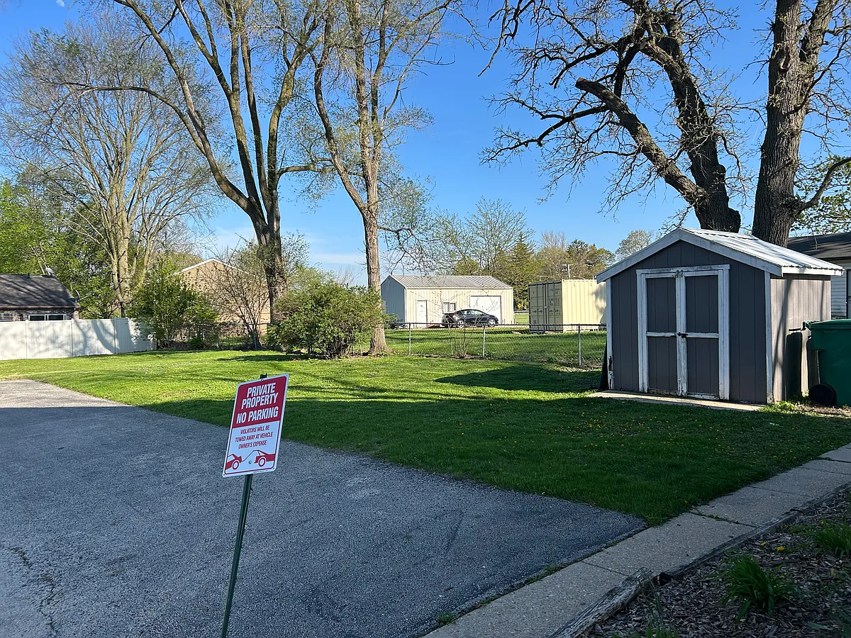 Building Photo - 120 Sabin St