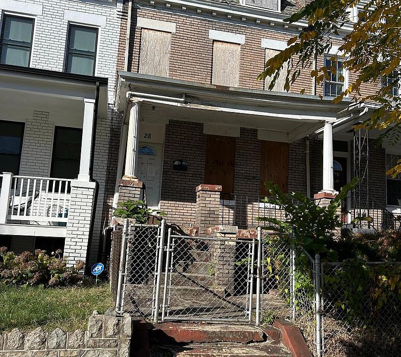 1st image of 28 Girard St NE