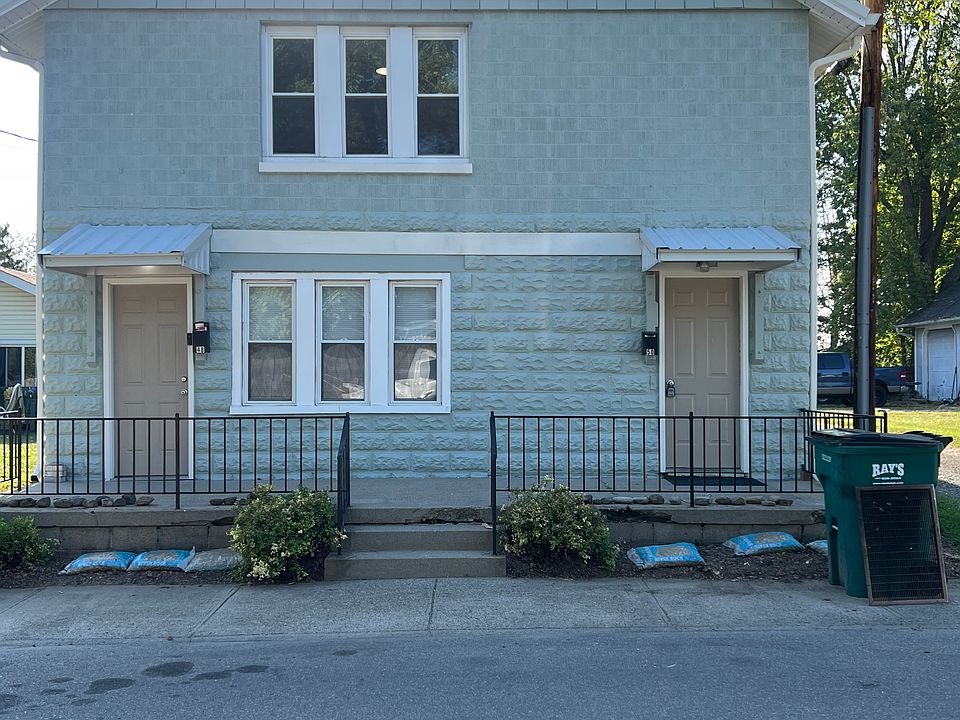 Front of duplex. Access is in the right.
