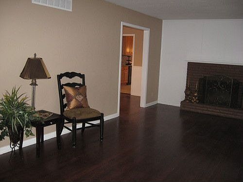 4th image of 7726 Everett Ave