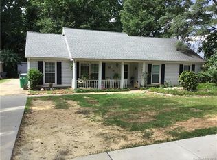 2449 Knickerbocker Dr, Charlotte, NC 28212