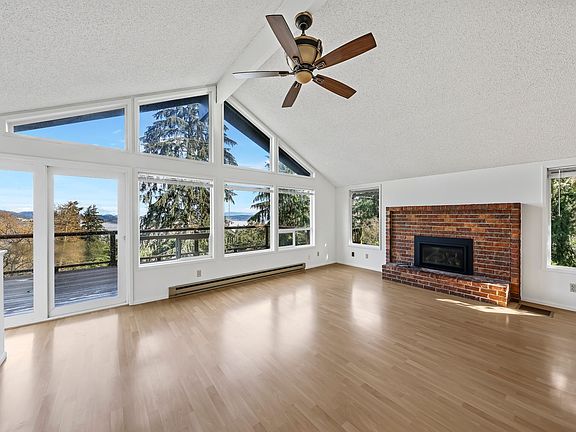 2nd image of 743 Hughes Aly