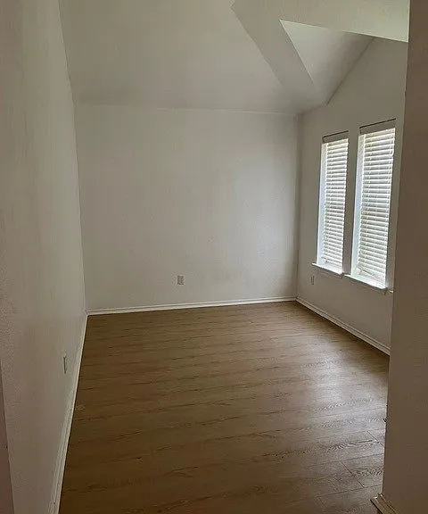 1556 Tonia Loop — Photo 29