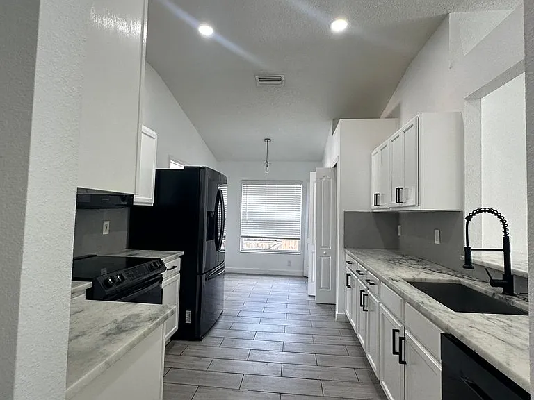 10421 Paragon Pl — Photo 7